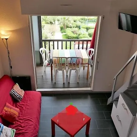 Tropique : Vue Et Piscine Apartment *